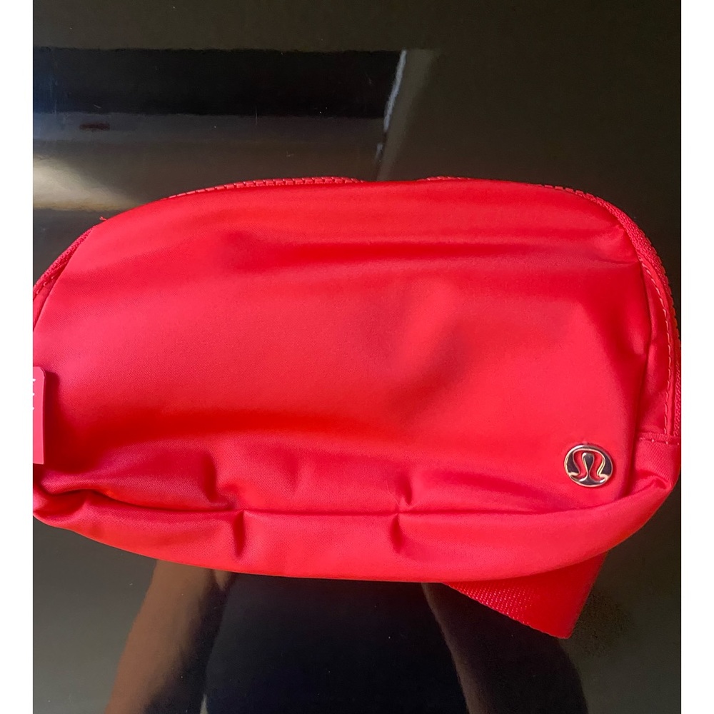 Authentic Lululemon Educator Belt Bag (Canada)
